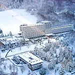 Sanatorium Rownica Semesteranläggning (resort)