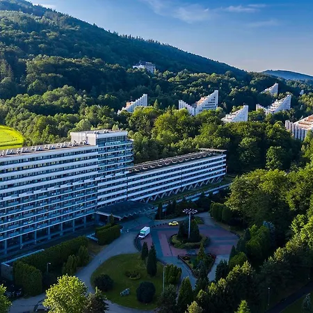 Sanatorium Rownica Üdülőközpont