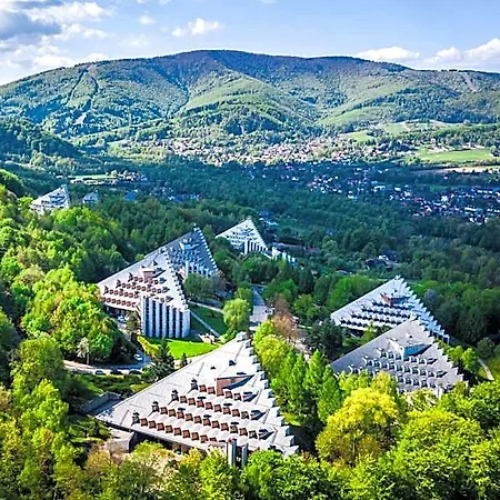 Sanatorium Rownica Üdülőközpont *